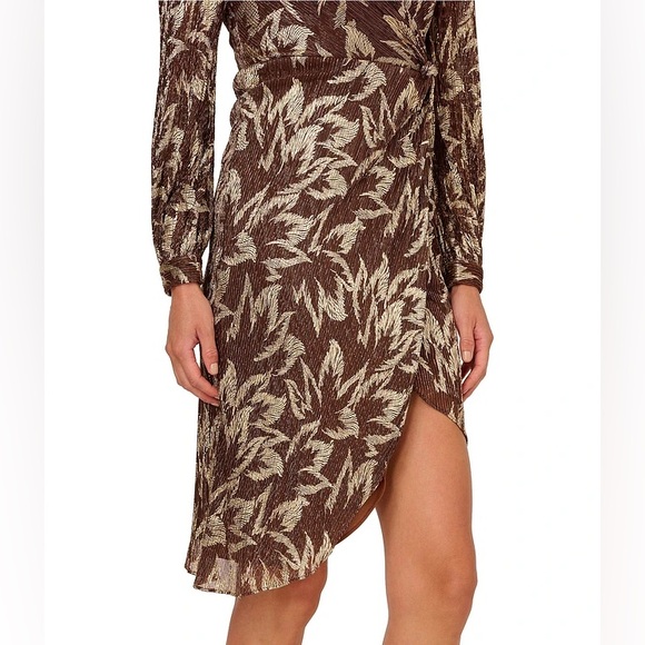 NWT Adrianna Papell V-Neck Palm Leaf Metallic Crinkle Knit Faux Wrap Dress Sz 8 - Picture 2 of 11